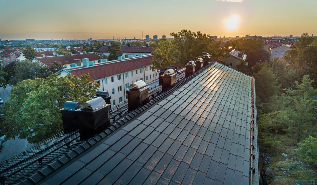 Snyggt med solceller integrerade i taket